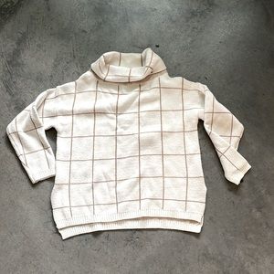 Super soft Women’s cowl/turtleneck sweater